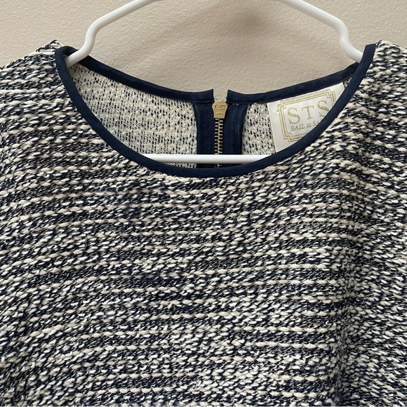Sail to Sable STS Women’s Textured Navy Ivory Sweater Top Bell Sleeves Size L - Picture 4 of 9